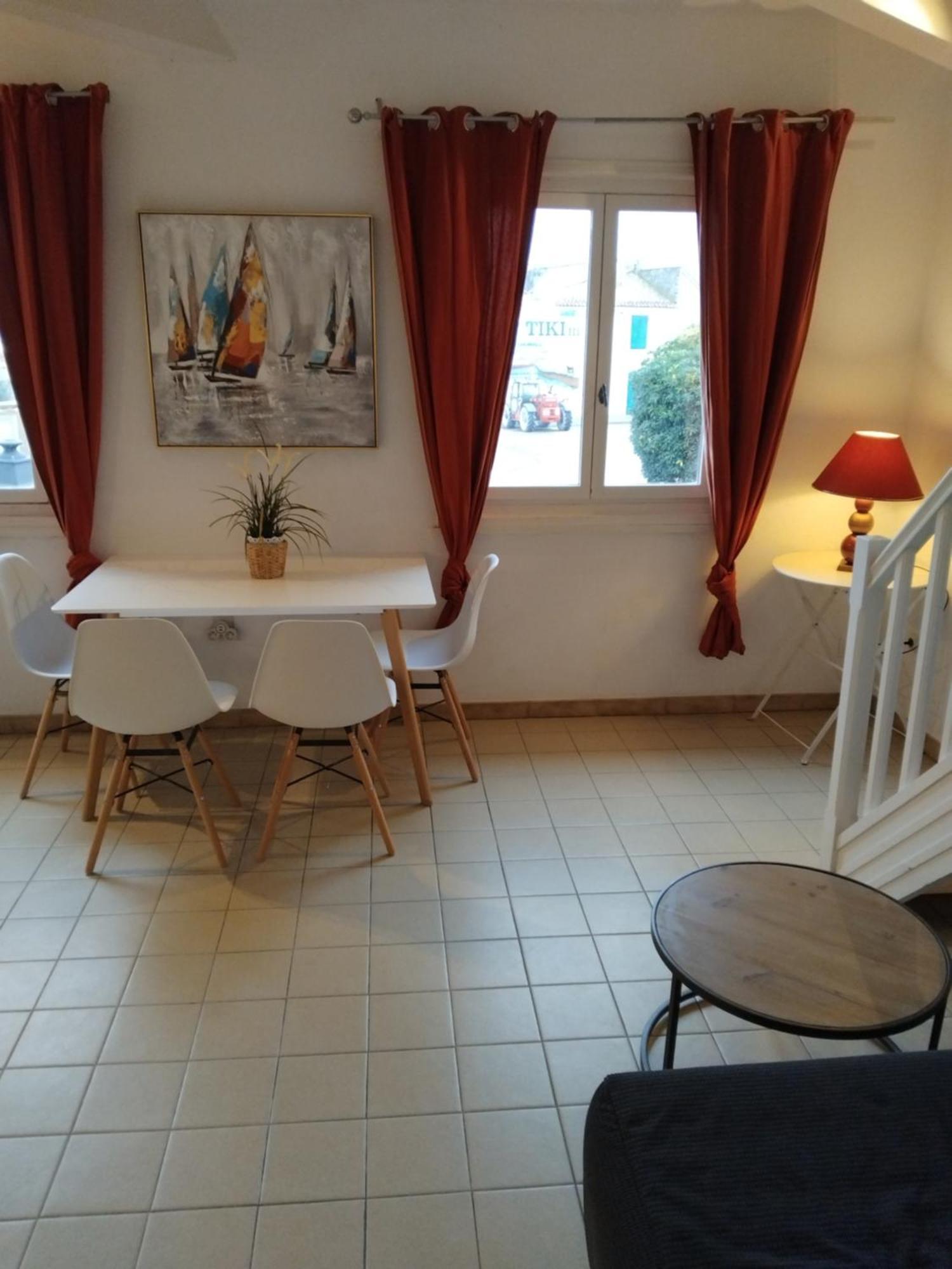 Apartment Les Flamants, 180 M De La
