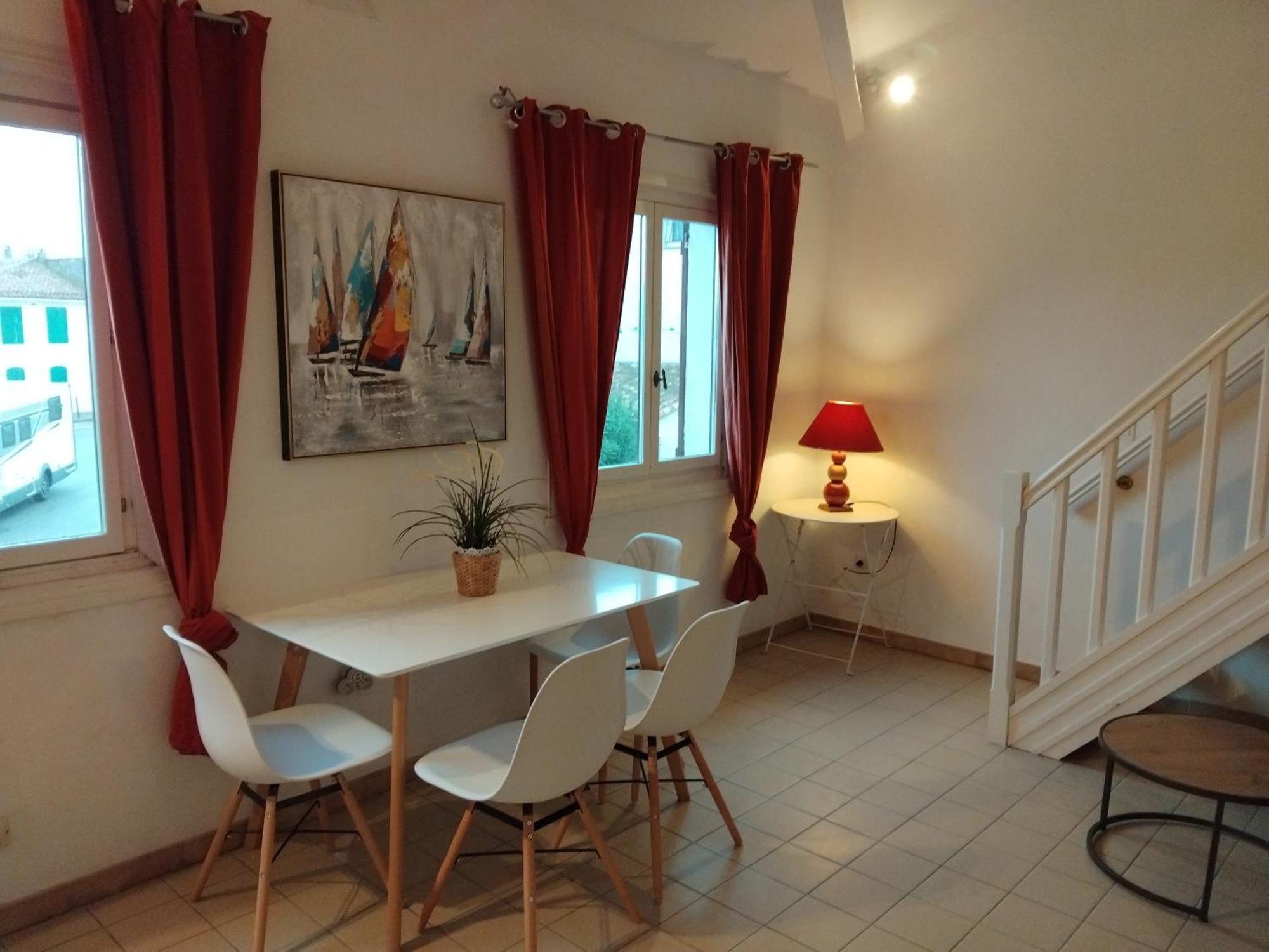 Les Flamants, 180 M De La Apartment